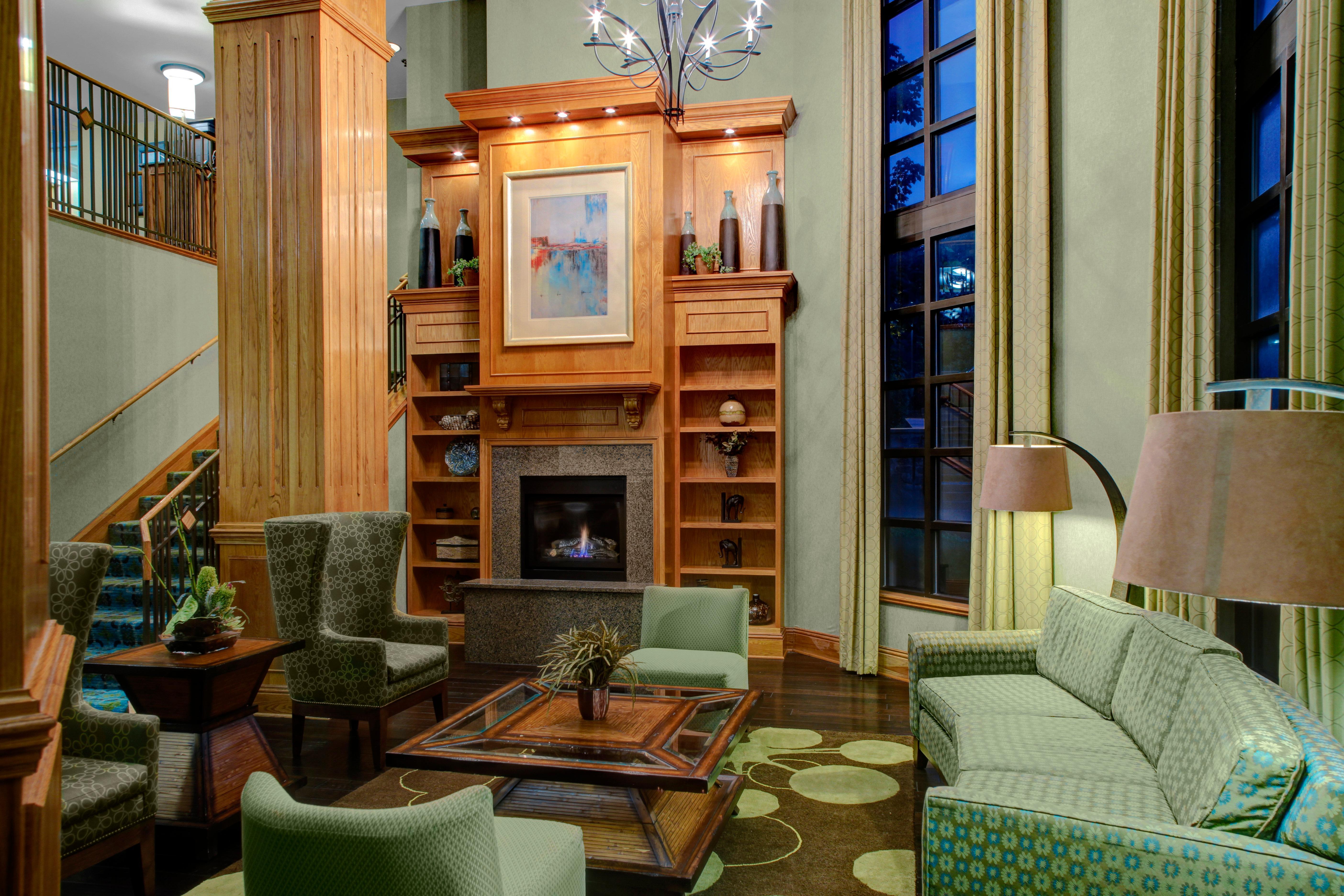 Holiday Inn Express Hotel & Suites Atlanta Buckhead By Ihg Екстер'єр фото
