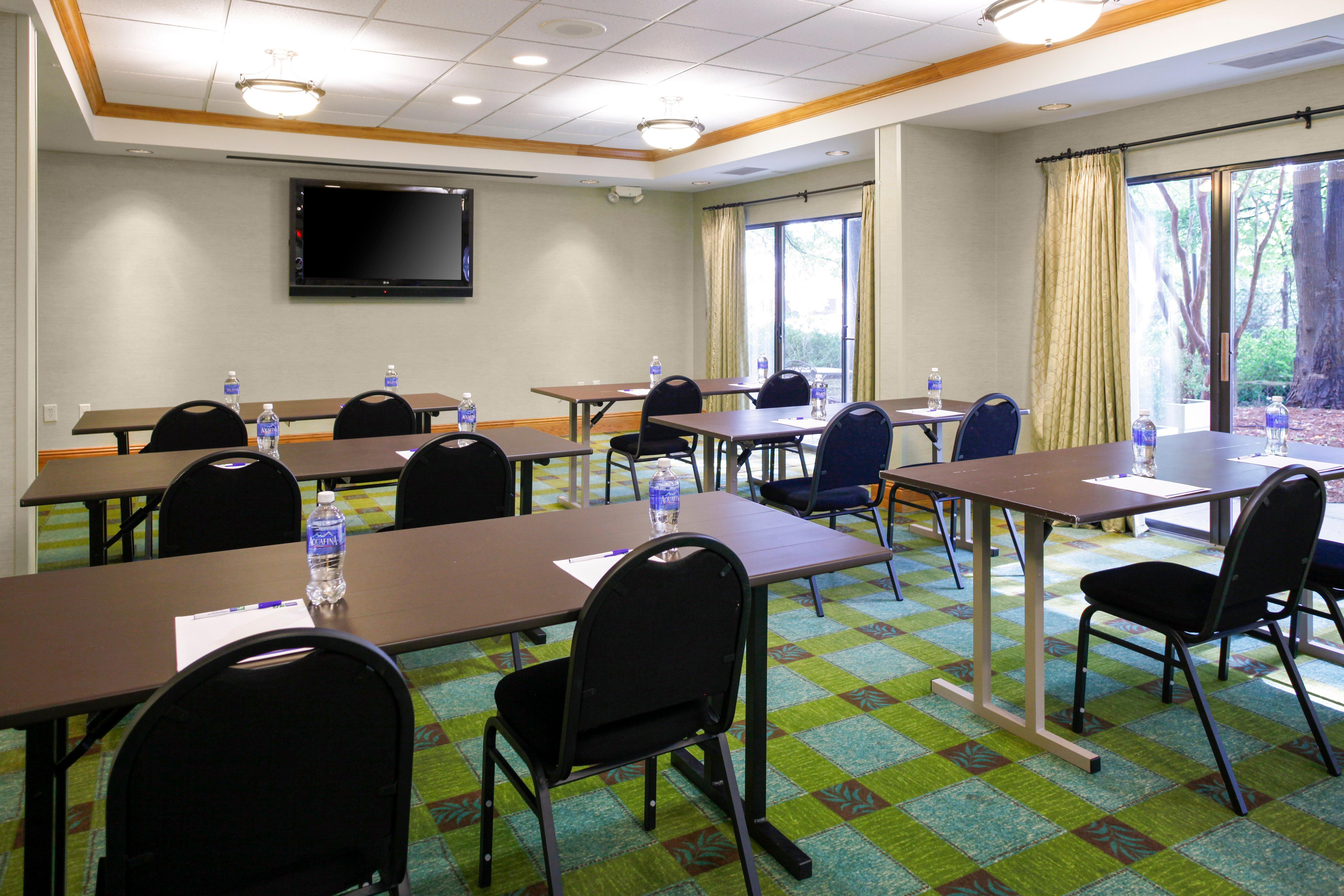 Holiday Inn Express Hotel & Suites Atlanta Buckhead By Ihg Екстер'єр фото