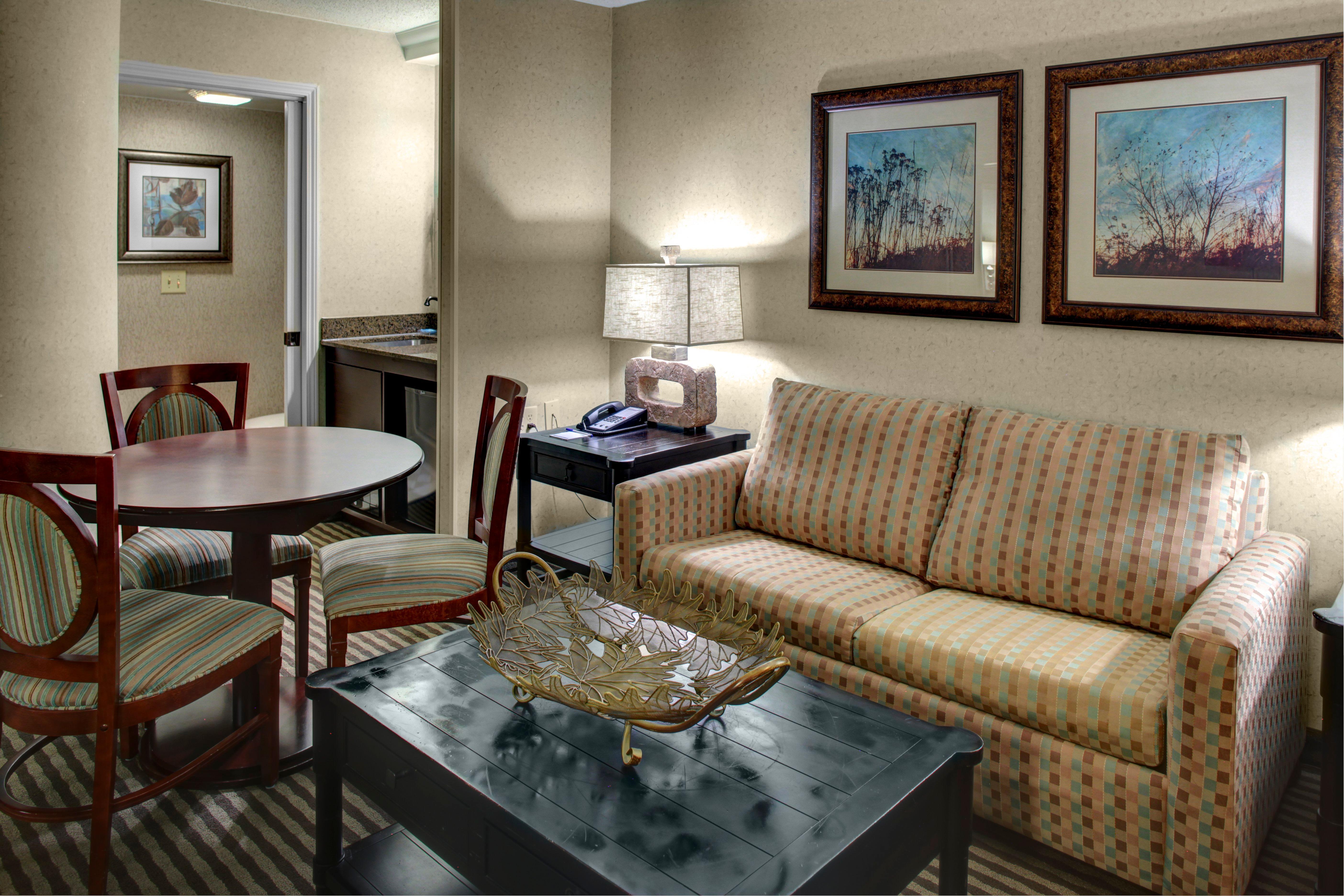 Holiday Inn Express Hotel & Suites Atlanta Buckhead By Ihg Екстер'єр фото