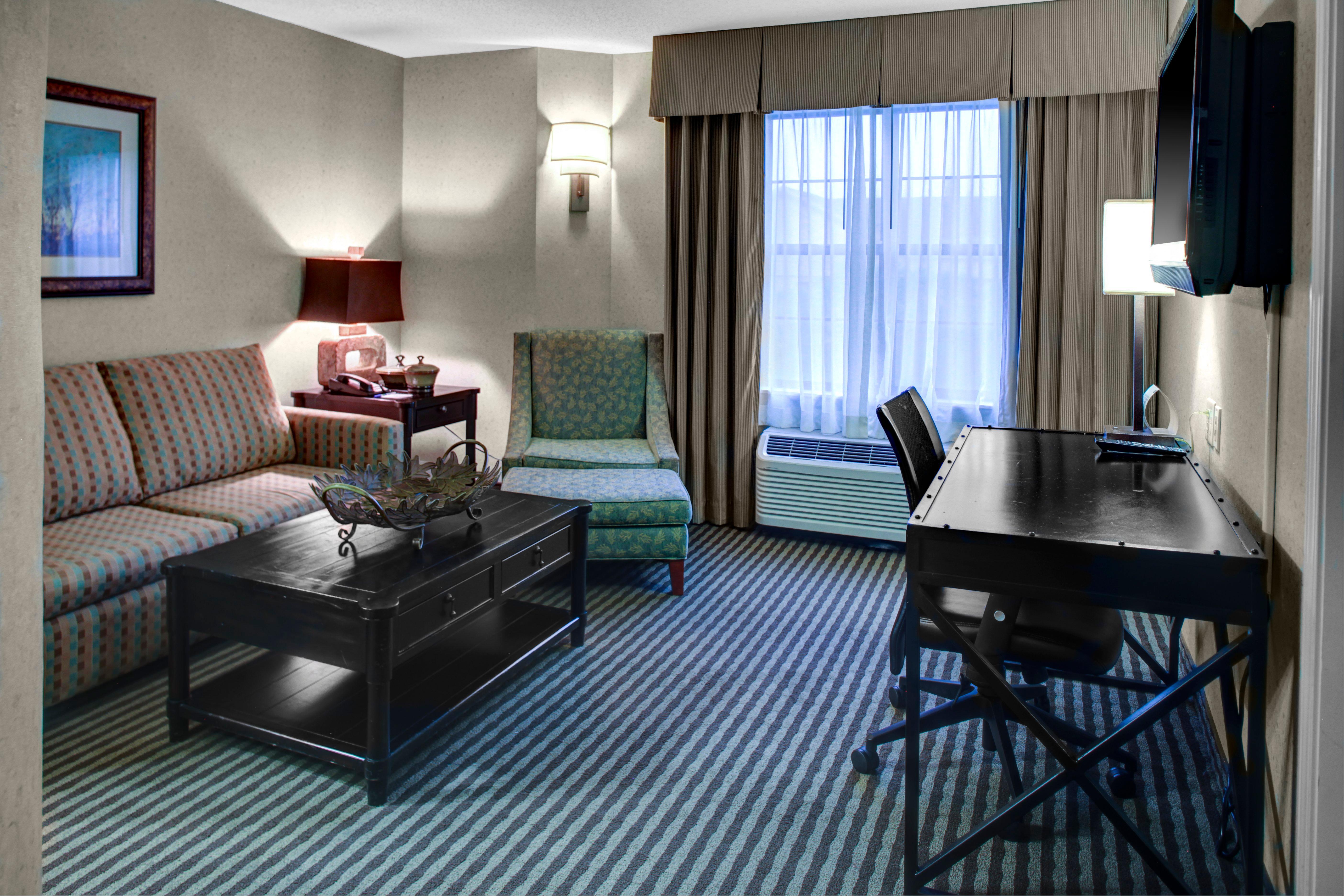Holiday Inn Express Hotel & Suites Atlanta Buckhead By Ihg Екстер'єр фото