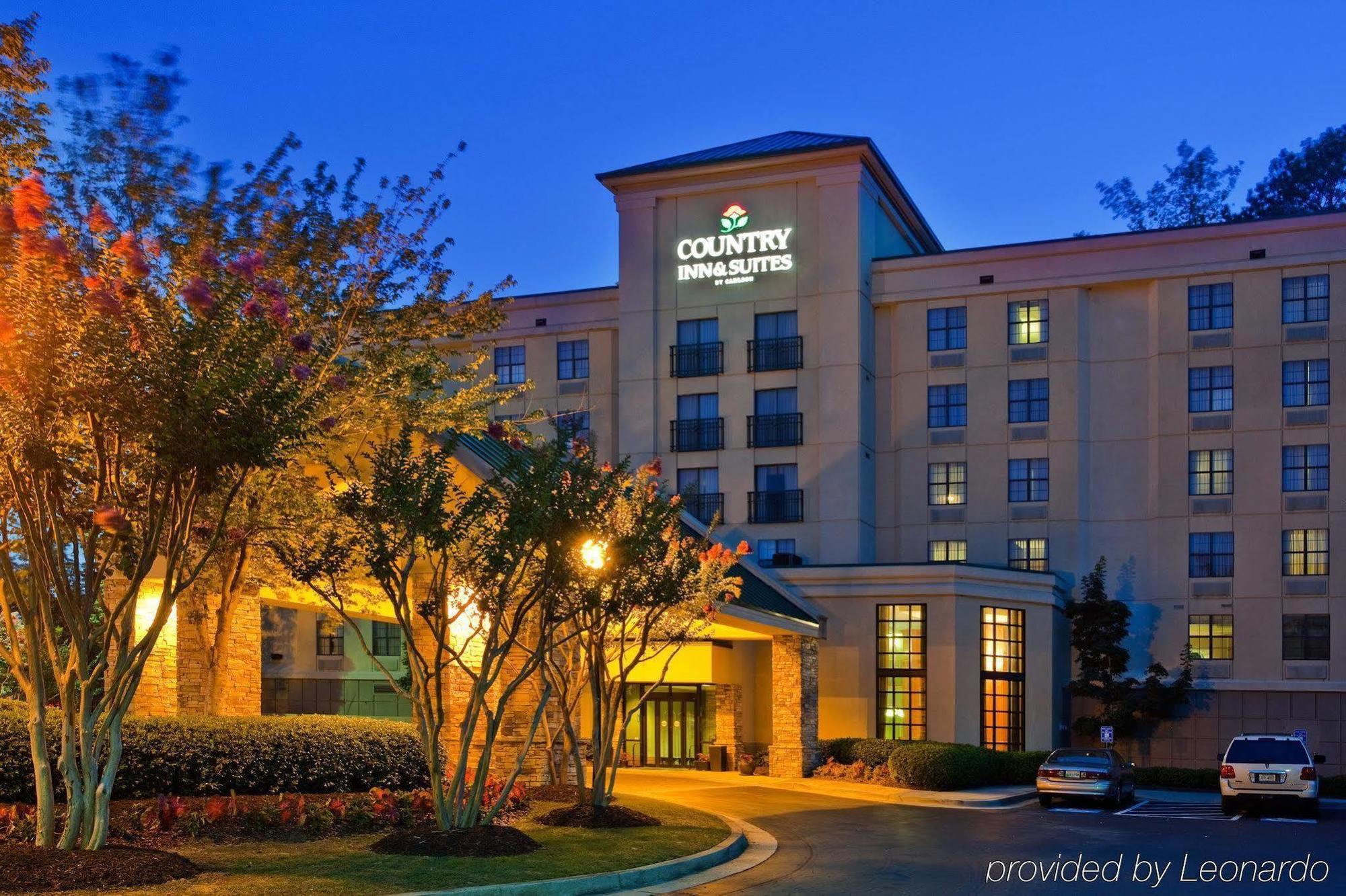 Holiday Inn Express Hotel & Suites Atlanta Buckhead By Ihg Екстер'єр фото