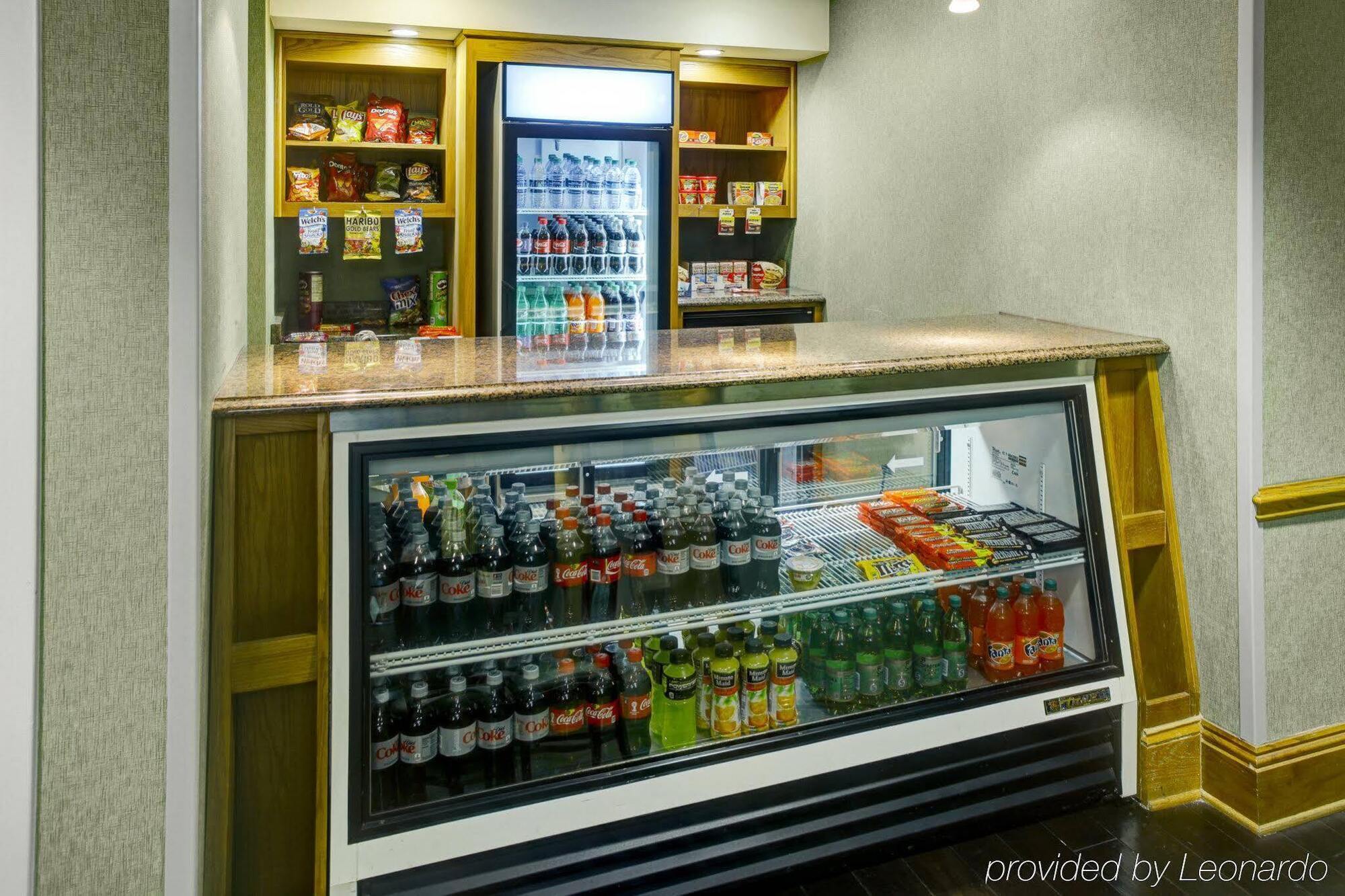 Holiday Inn Express Hotel & Suites Atlanta Buckhead By Ihg Екстер'єр фото